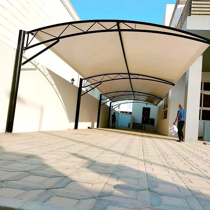  تركيب مظلات سيارات قماش بي في سي وبولي إيثيلين في الرياض تصميم وتركيب مظلات سيارات ومظلات مواقف منزلية بأشكال عصرية وخامات عالية الجودة مقاومة لأجواء الرياض لتوفير أقصى درجات الظل والحماية. تركيب-مظلات-سيارات-وحدائق-بالرياض