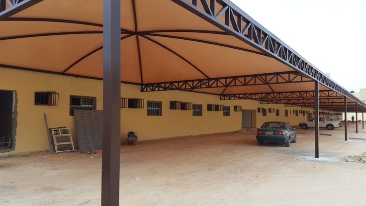  تركيب مظلات سيارات قماش بي في سي وبولي إيثيلين في الرياض تصميم وتركيب مظلات سيارات ومظلات مواقف منزلية بأشكال عصرية وخامات عالية الجودة مقاومة لأجواء الرياض لتوفير أقصى درجات الظل والحماية. تركيب-مظلات-سيارات-وحدائق-بالرياض