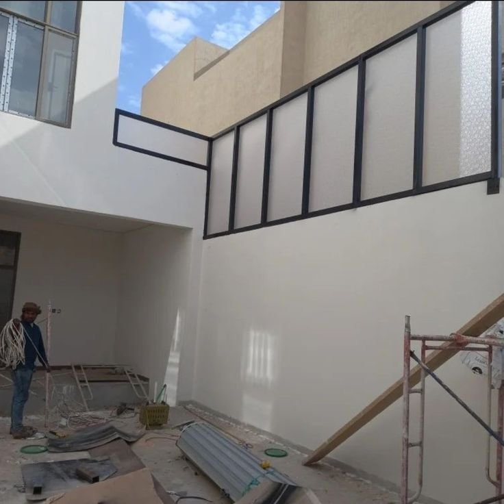 تركيب سواتر حديد مجدول وشرائح وسواتر قماش للمنازل والفلل في الرياض